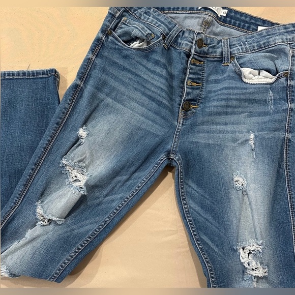 Button up ripped jeans - Picture 5 of 6